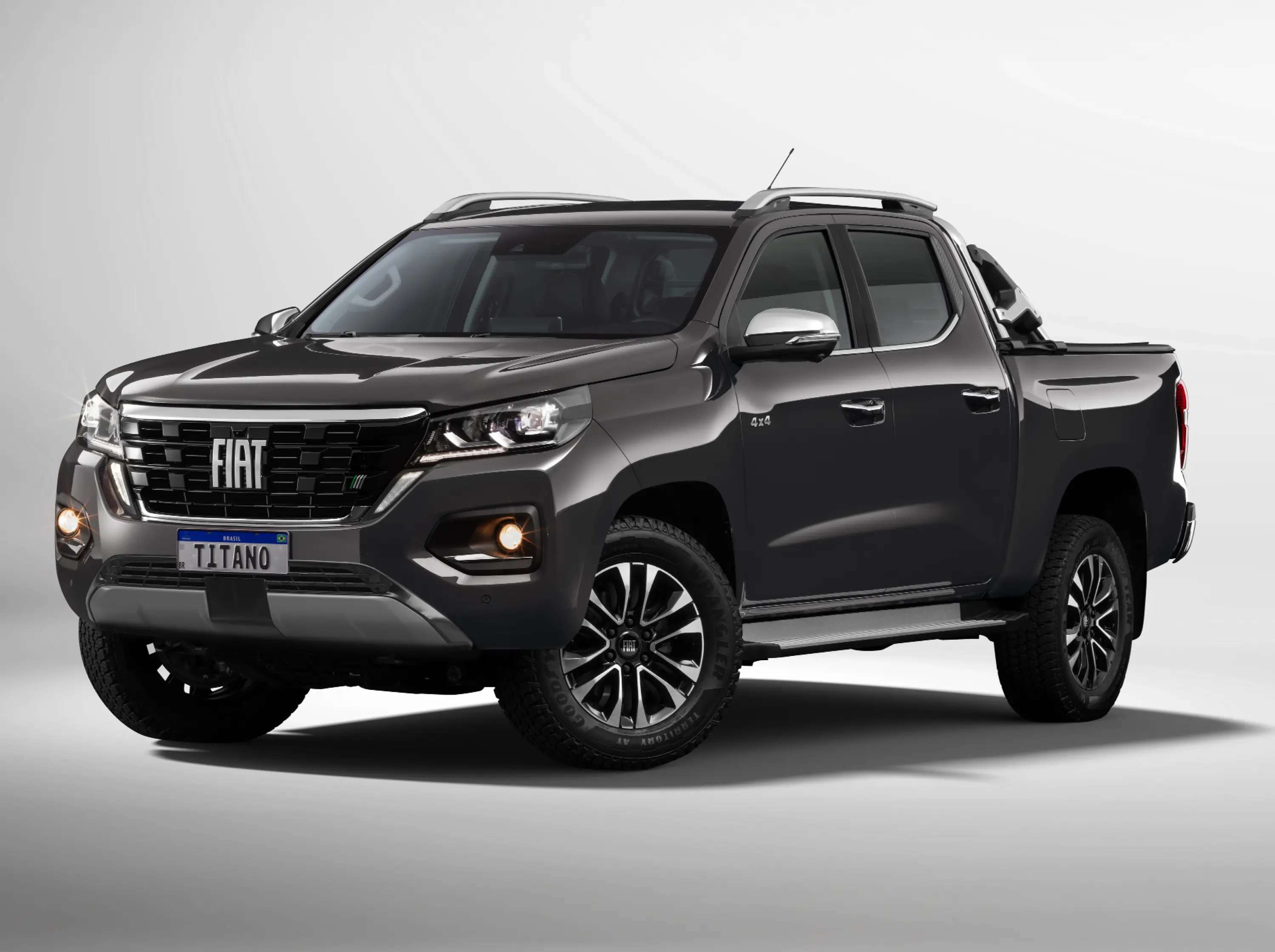 Fiat Titano ângulo 1
