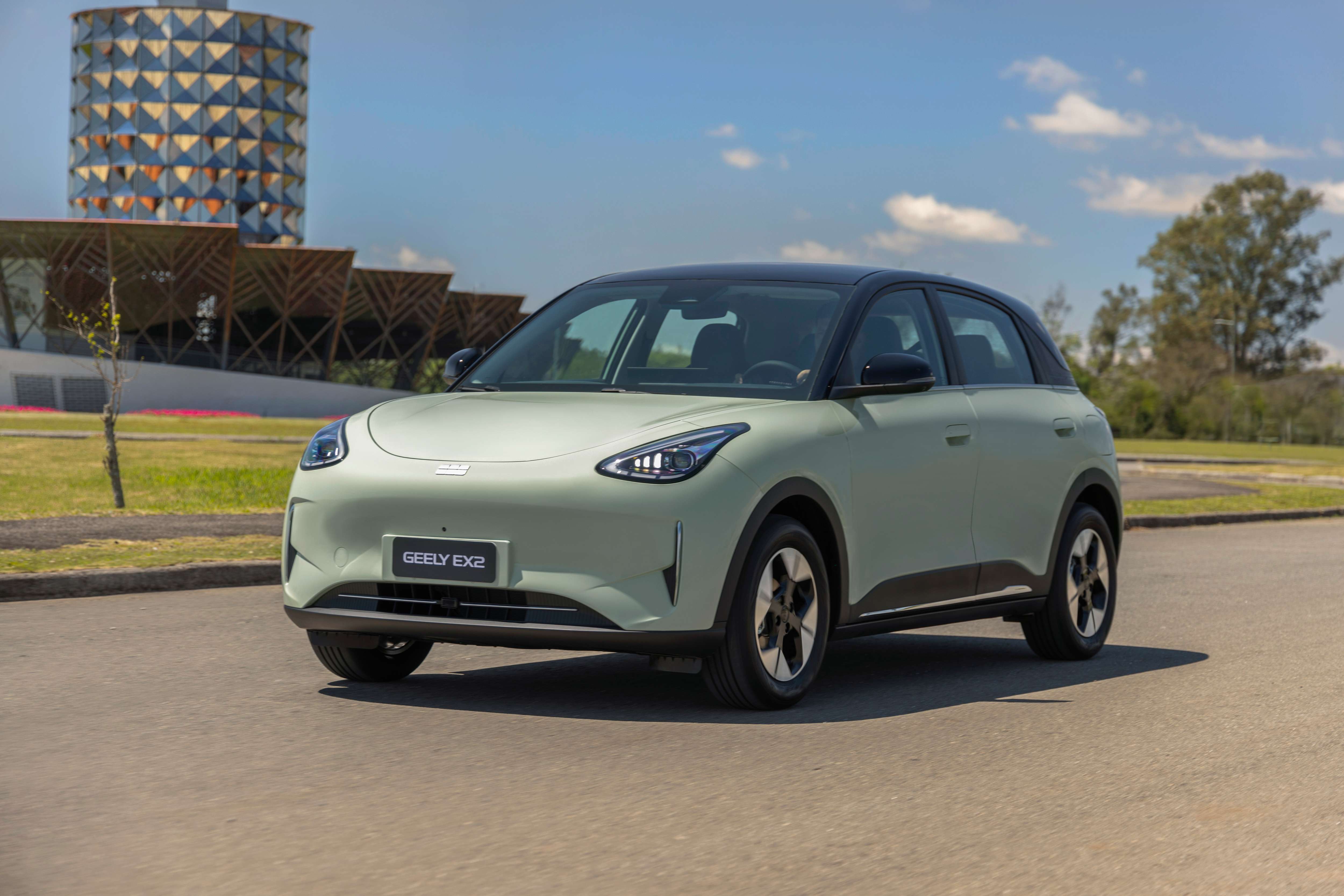 Geely EX2